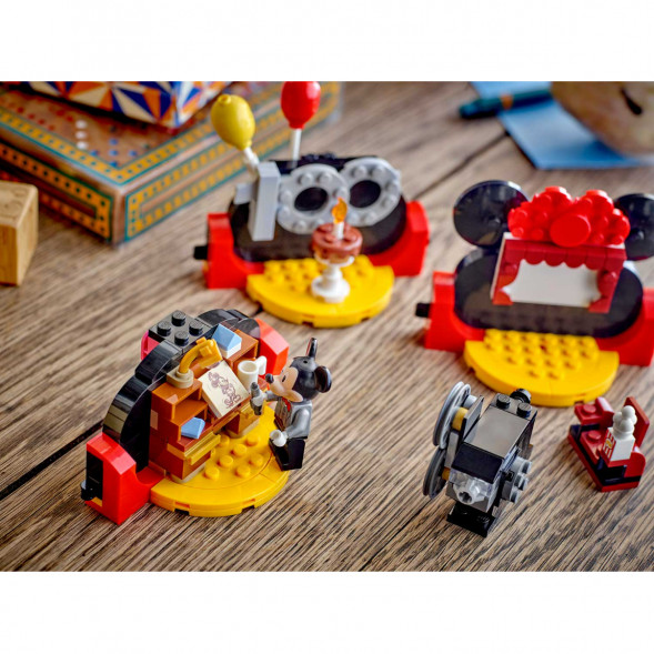 Конструктор LEGO Disney 40600 Празднование 100-летия Дисней в Липецке