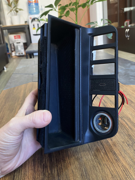 Блок зарядки USB-C 65W для BMW E36 в Липецке