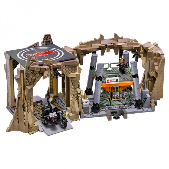 Конструктор LEGO Коллекционные наборы 76052 Логово Бэтмена в Липецке