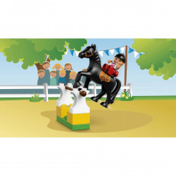 Конструктор LEGO DUPLO Town 10807 Трейлер для лошадок