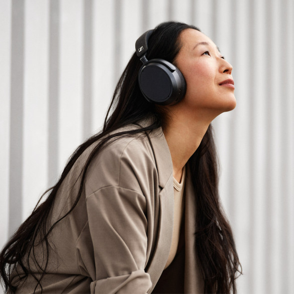 Беспроводные наушники Sennheiser Momentum 4 Wireless, Black в Липецке