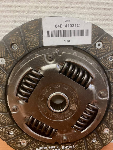 Ведомый диск сцепления VAG 04E141031C в Липецке